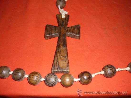 Antig&uuml;edades: ANTIGUO ROSARIO CON BOLAS DE MADERA - Foto 3