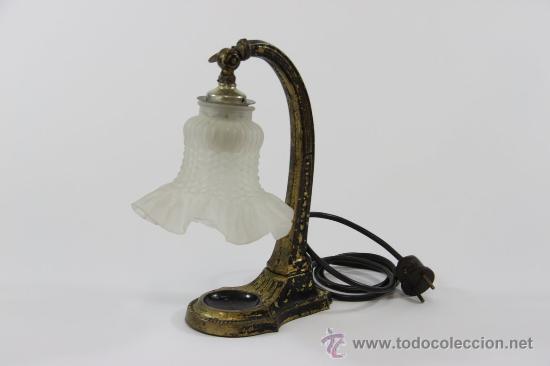 Antig&uuml;edades: Lamparita de mesa. 1900 - Foto 1