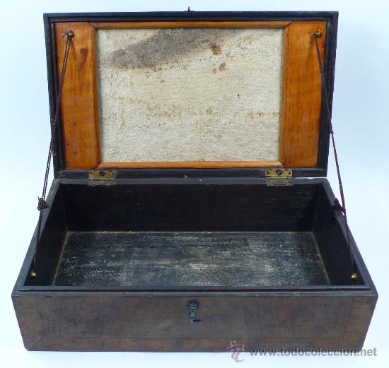 Antigüedades: caja baúl de raiz de nogal del siglo XIX con marquetería. 23x38 cm. . - Foto 3 - 29502044