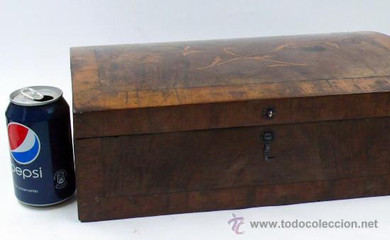 Antigüedades: caja baúl de raiz de nogal del siglo XIX con marquetería. 23x38 cm. . - Foto 4 - 29502044