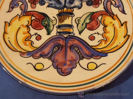 Antig&uuml;edades: PLATO HERALDICO CON DECORACION FRUTAL - Foto 3