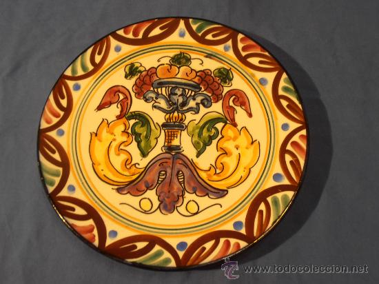 Antig&uuml;edades: PLATO HERALDICO CON DECORACION FRUTAL - Foto 2