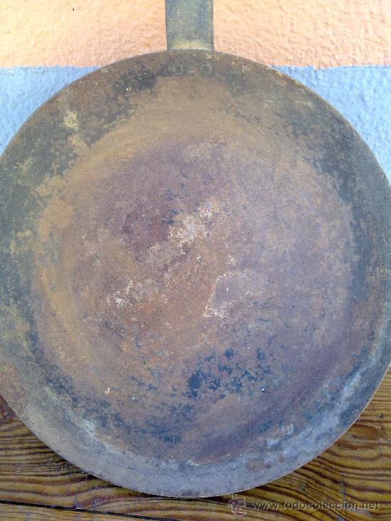 Antig&uuml;edades: ANTIGUA SARTEN DE HIERRO. - Foto 2