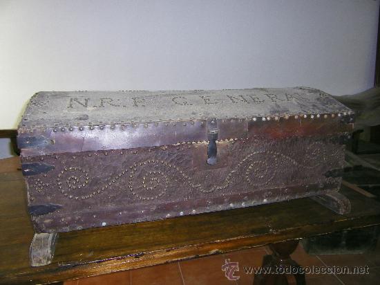 Antig&uuml;edades: ESPLENDIDO BAUL ANTIGUO - Foto 1