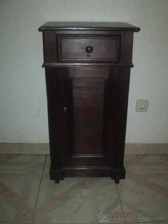 Antig&uuml;edades: MESILLA DE PINO S XIX - Foto 1