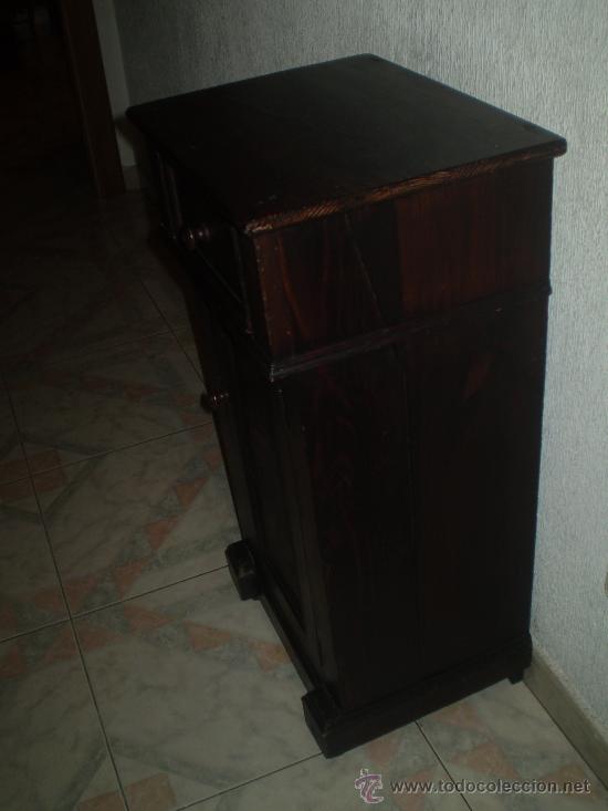 Antig&uuml;edades: MESILLA DE PINO S XIX - Foto 2