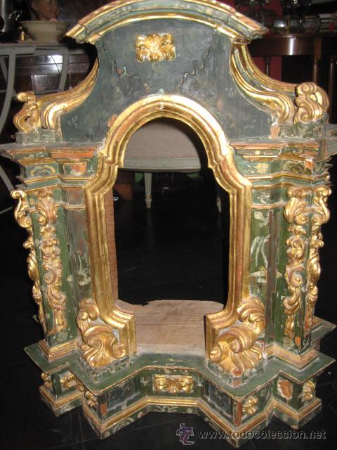 Antig&uuml;edades: Tabernaculo del S. XVIII en madera pintada y dorada - Foto 3