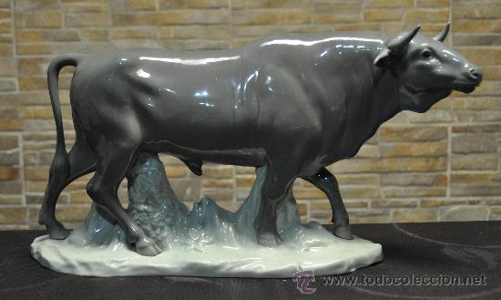 Antig&uuml;edades: TORO ALTIVO / REF. 1063 - Foto 2