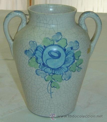 Antig&uuml;edades: JARRON DECORATIVO CON ASAS CERAMICA PINTADA A MANO-medidas 12*16 cms.