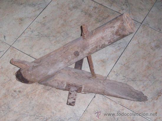 Antig&uuml;edades: ANTIGUO ARADO DE MADERA - Foto 1