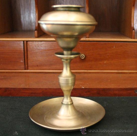 Antig&uuml;edades: ANTIGUA BASE DE QUINQU&Eacute; EN BRONCE - Foto 1