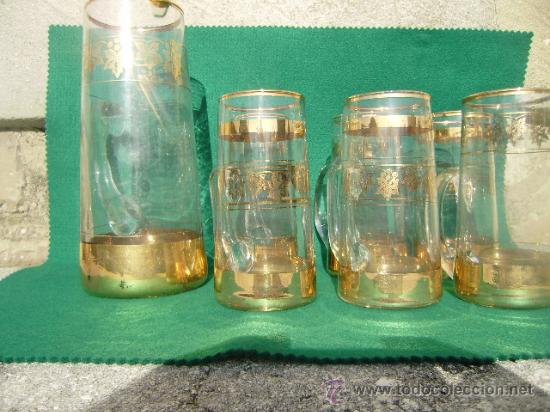 Antig&uuml;edades: CONJUNTO DE JARRA CRISTAL Y 6 VASOS CON ASA - Foto 2