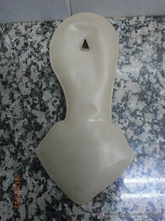 Antig&uuml;edades: VIRGEN DE PLASTICO PARA COLGAR - Foto 2