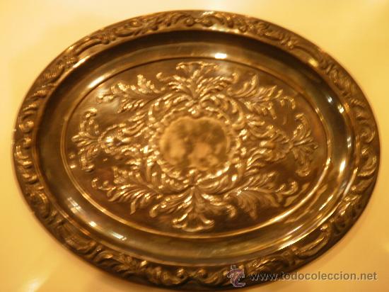 Antig&uuml;edades: Bandeja de plata. Tiene marcas. - Foto 2