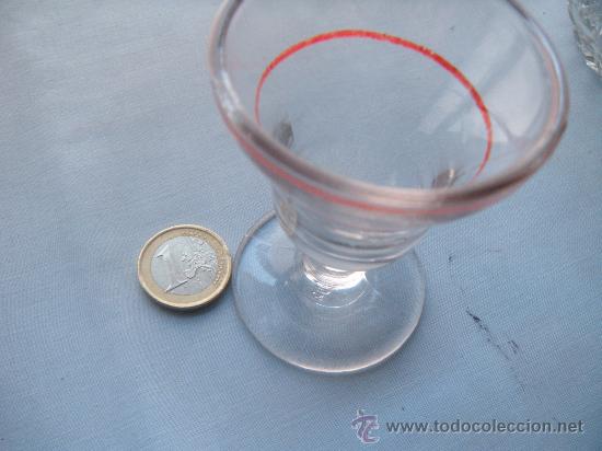Antig&uuml;edades: COPA DE CRISTAL FILETEADA EN ROJO. - Foto 1