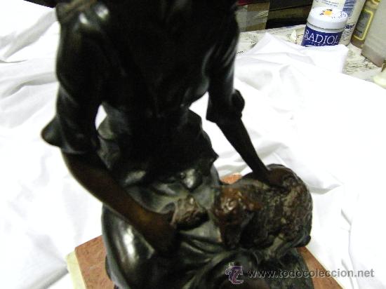 Antig&uuml;edades: DAMA ACARICIANDO OVEJA - Foto 2