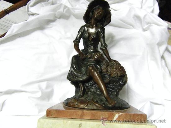 Antig&uuml;edades: DAMA ACARICIANDO OVEJA - Foto 1