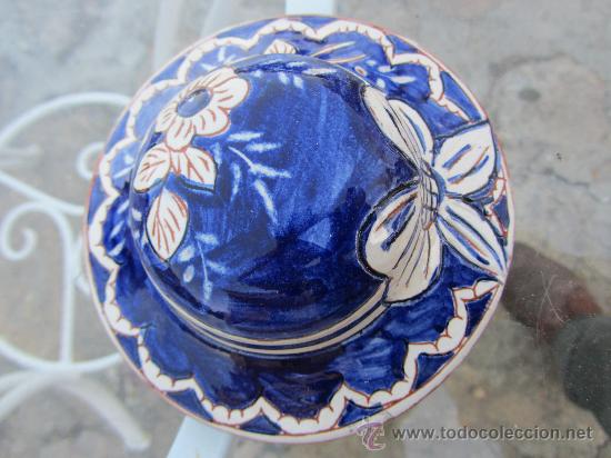 Oggetti Antichi: BONITO SOMBRERO DE BARRO DECORADO A MANO, PARA COLGAR. 13 CMS