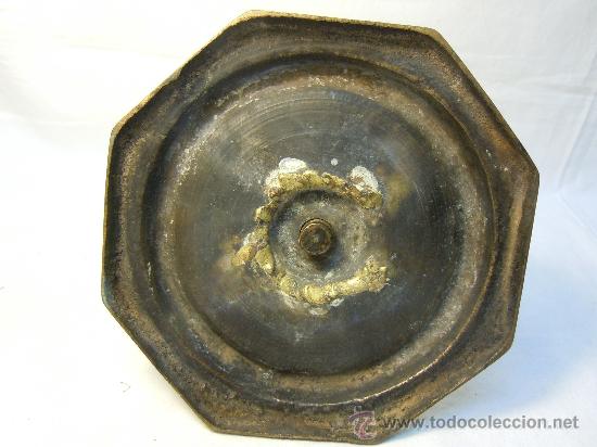 Antig&uuml;edades: CANDELERO BRONCE SIGLO XIX - Foto 2