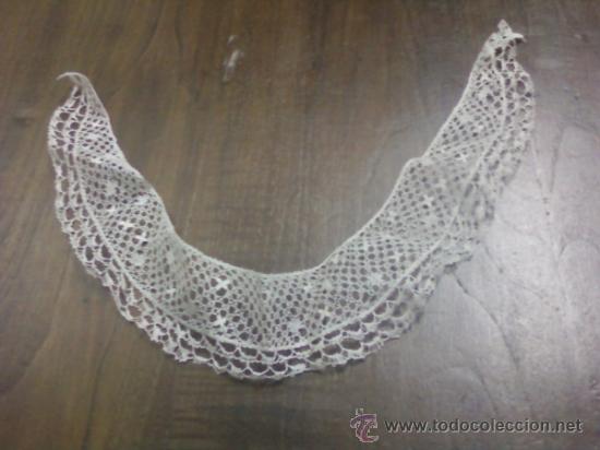 Antig&uuml;edades: CUELLO REDONDO PARA VESTIDO DE MUJER - Foto 1