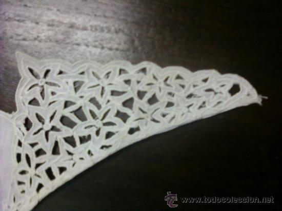 Antig&uuml;edades: CUELLO PARA VESTIDO DE MUJER - Foto 2