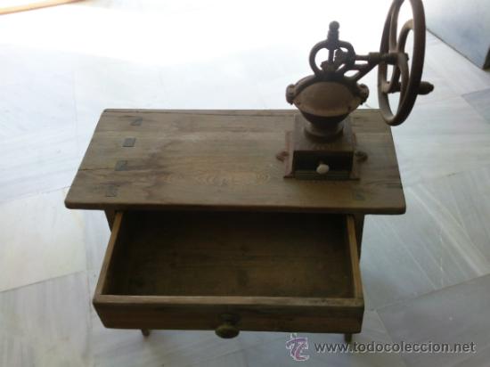 Antig&uuml;edades: Antiguo molinillo de cafe marca Elma con mesa - Foto 24