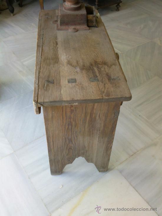Antig&uuml;edades: Antiguo molinillo de cafe marca Elma con mesa - Foto 13