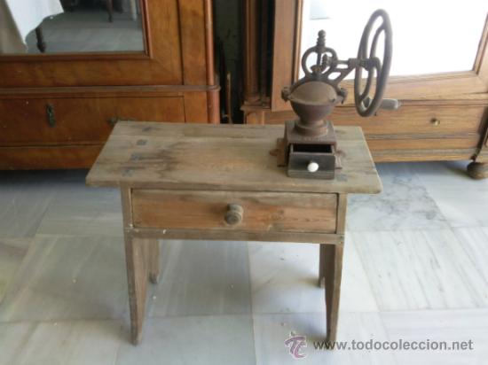 Antig&uuml;edades: Antiguo molinillo de cafe marca Elma con mesa - Foto 7