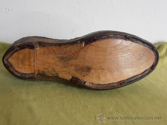 Antig&uuml;edades: BOTAS DE NI&Ntilde;O, PARA ANDAR EN LA NIEVE - Foto 3