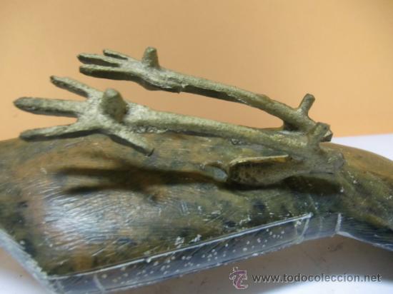 Antig&uuml;edades: Figura ave de metal - Foto 4