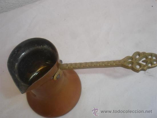 Antig&uuml;edades: peque&ntilde;o cazo de cobre - Foto 2