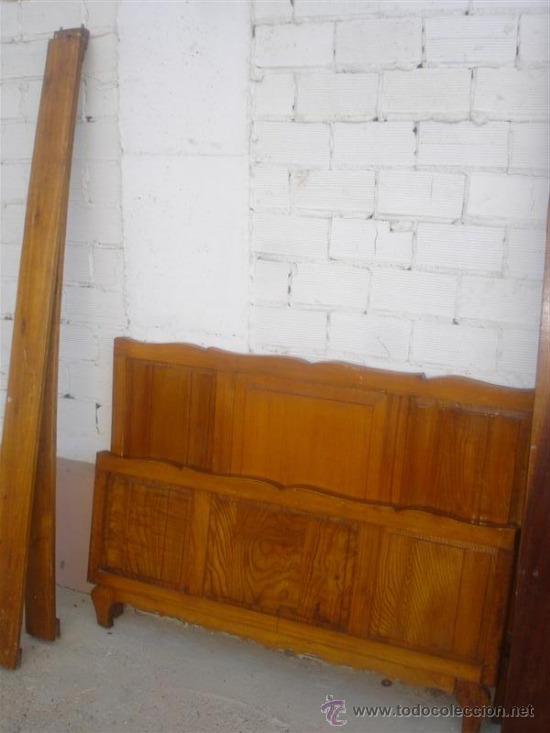 Antig&uuml;edades: cama de madera de casta&ntilde;o - Foto 1