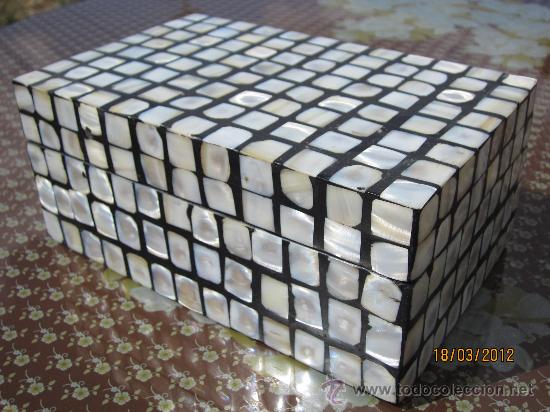 Oggetti Antichi: CAJA DE MADERA Y NACAR