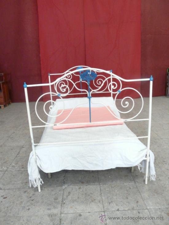 Antig&uuml;edades: CAMA DE FORJA - Foto 5