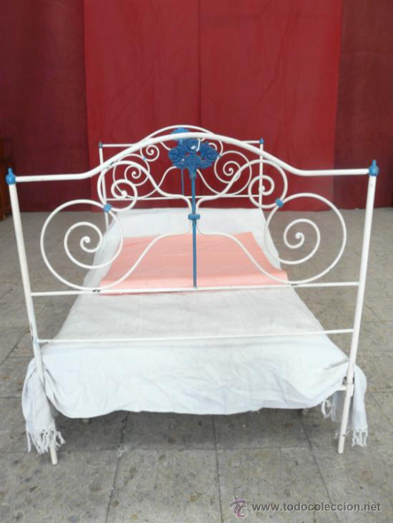 Antig&uuml;edades: CAMA DE FORJA - Foto 2