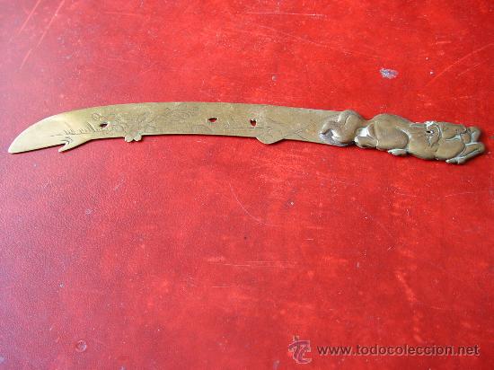 Antig&uuml;edades: Abrecartas antiguo de bronce. - Foto 1