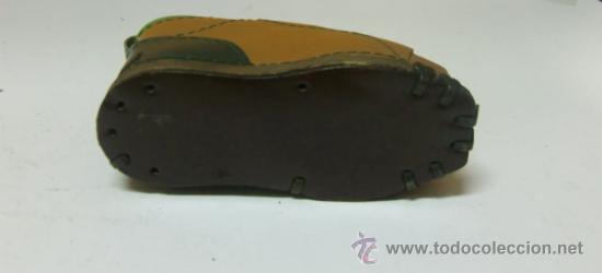 Antig&uuml;edades: Zapatito de cuero - Foto 3