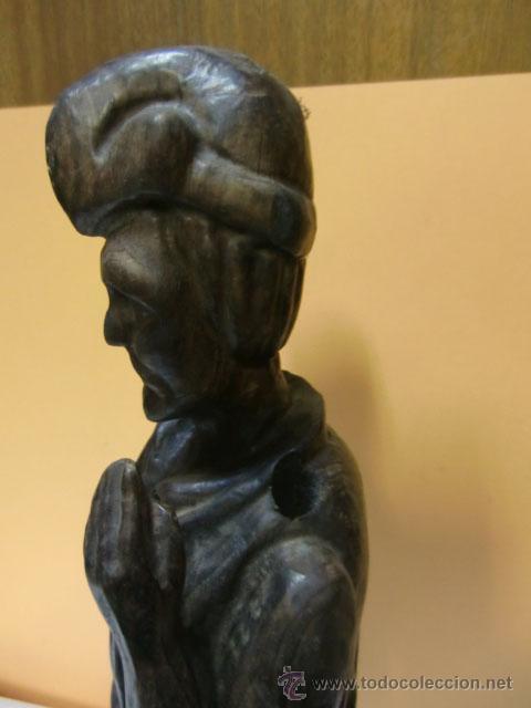 Antig&uuml;edades: Figura de hombre tallada en madera - Foto 3