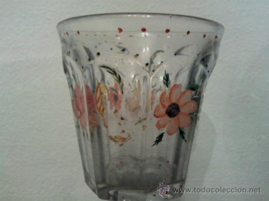 Antig&uuml;edades: Antigua copa de cristal pintada a mano - Foto 2