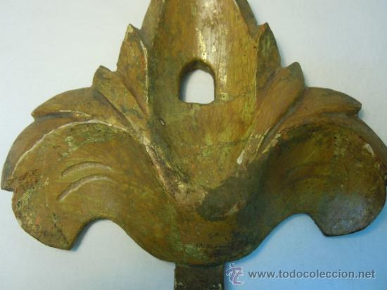 Antig&uuml;edades: COPETE ANTIGUO DE MADERA TALLADA Y DORADA - Foto 2