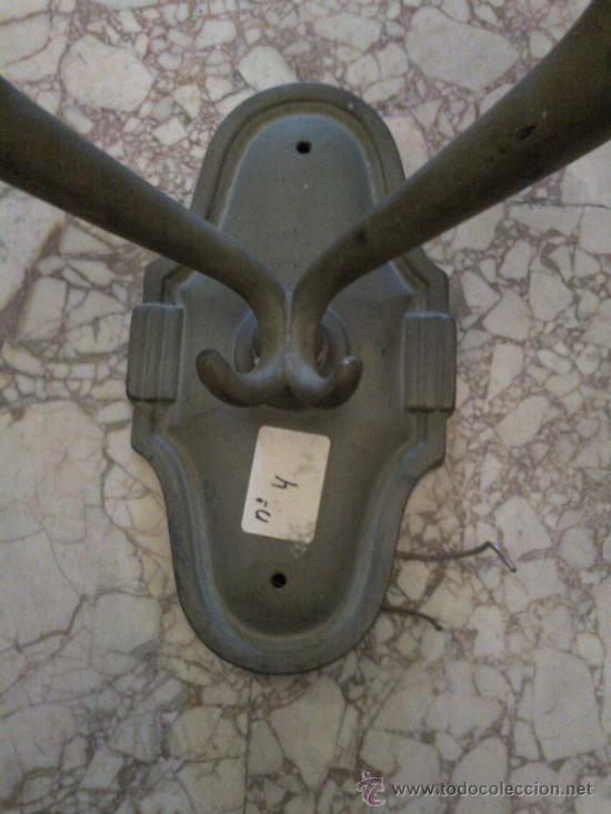 Antig&uuml;edades: Antiguo aplique en bronce dos luces - Foto 9