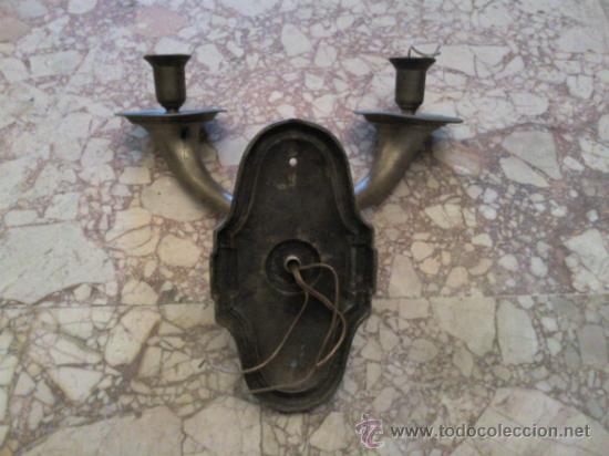 Antig&uuml;edades: Antiguo aplique en bronce dos luces - Foto 5