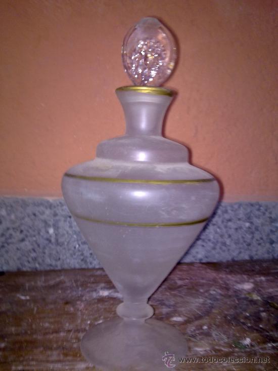 Antig&uuml;edades: antigua botella o licorera de cristal - Foto 1