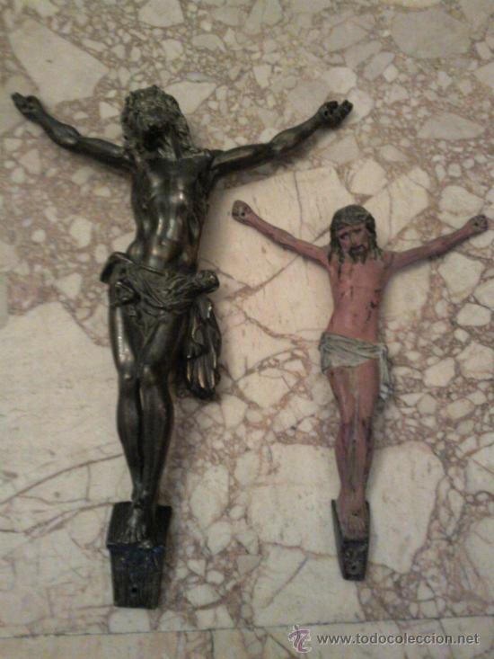 Antig&uuml;edades: Dos cristos de calamina y esta&ntilde;o - Foto 1