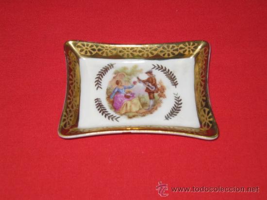Antig&uuml;edades: Platito de porcelana Limoges de forma rectangular y decoraci&oacute;n en oro. - Foto 4