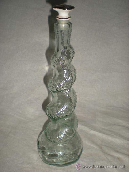 Antig&uuml;edades: BOTELLA CRISTAL ONDULADA CON TAPON - Foto 4
