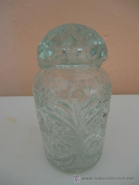 Antig&uuml;edades: Bote de cristal tallado, con tapa - Foto 1