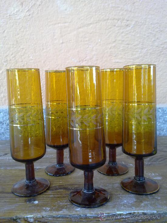 Antiguidades: antiguas y preciosas 5 copas con bonito tallado