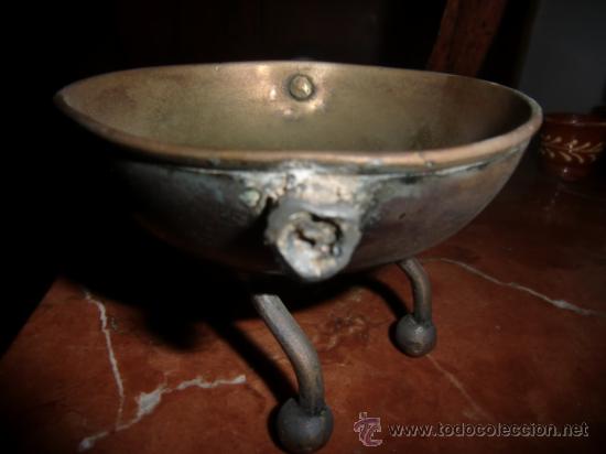 Antig&uuml;edades: Peque&ntilde;o cuenco de bronce - Foto 3