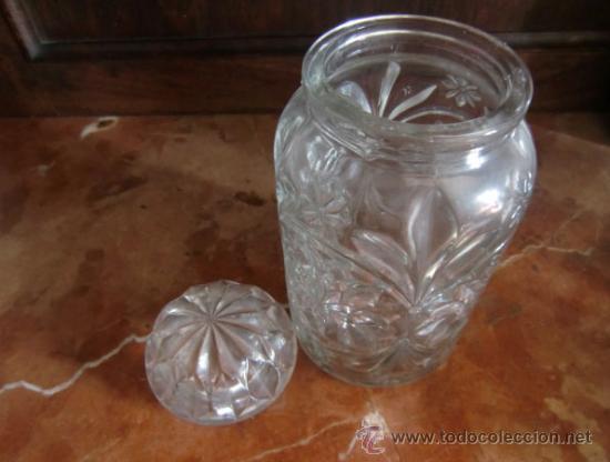 Antig&uuml;edades: Bote de cristal tallado con su tapa - Foto 2